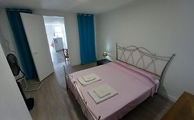 Alvito Guest House - Comfortable Room With Private Bathroom